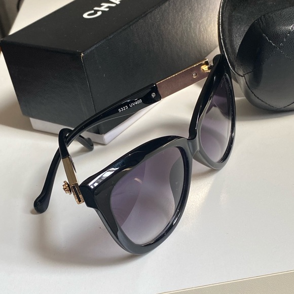‼️SOLD‼️Chanel sunglasses - Picture 9 of 9